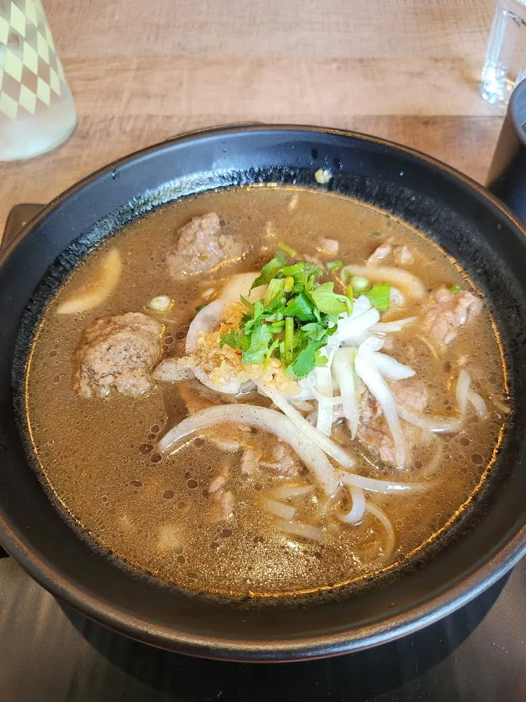 Pho Au Bœuf Sauté Aux Oignons